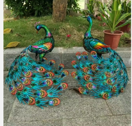 Vibrant Fantail Peacock-Back head Outdoor Garden Decor